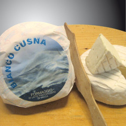White Cusna Cheese 600-650 g - Latteria Pascoli Alti